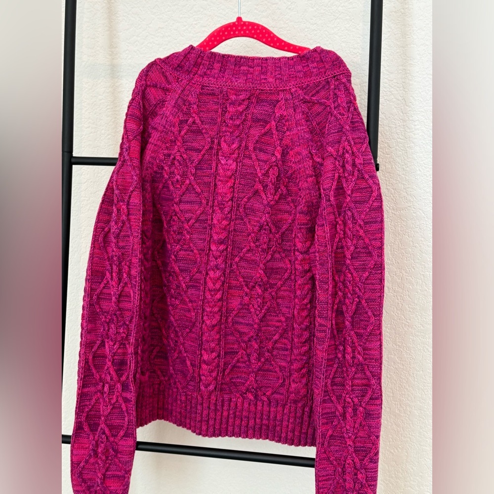 Gap cable knit sweater